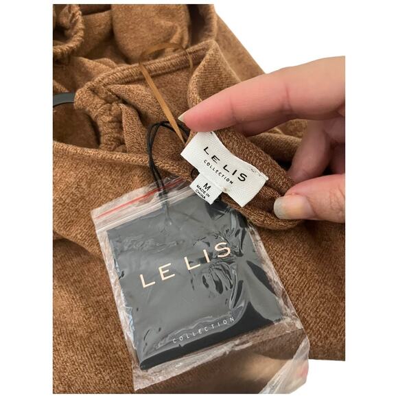 Le Lis Collection open back pants jumpsuit w/ pockets heather brown Medium NWT - Picture 7 of 7